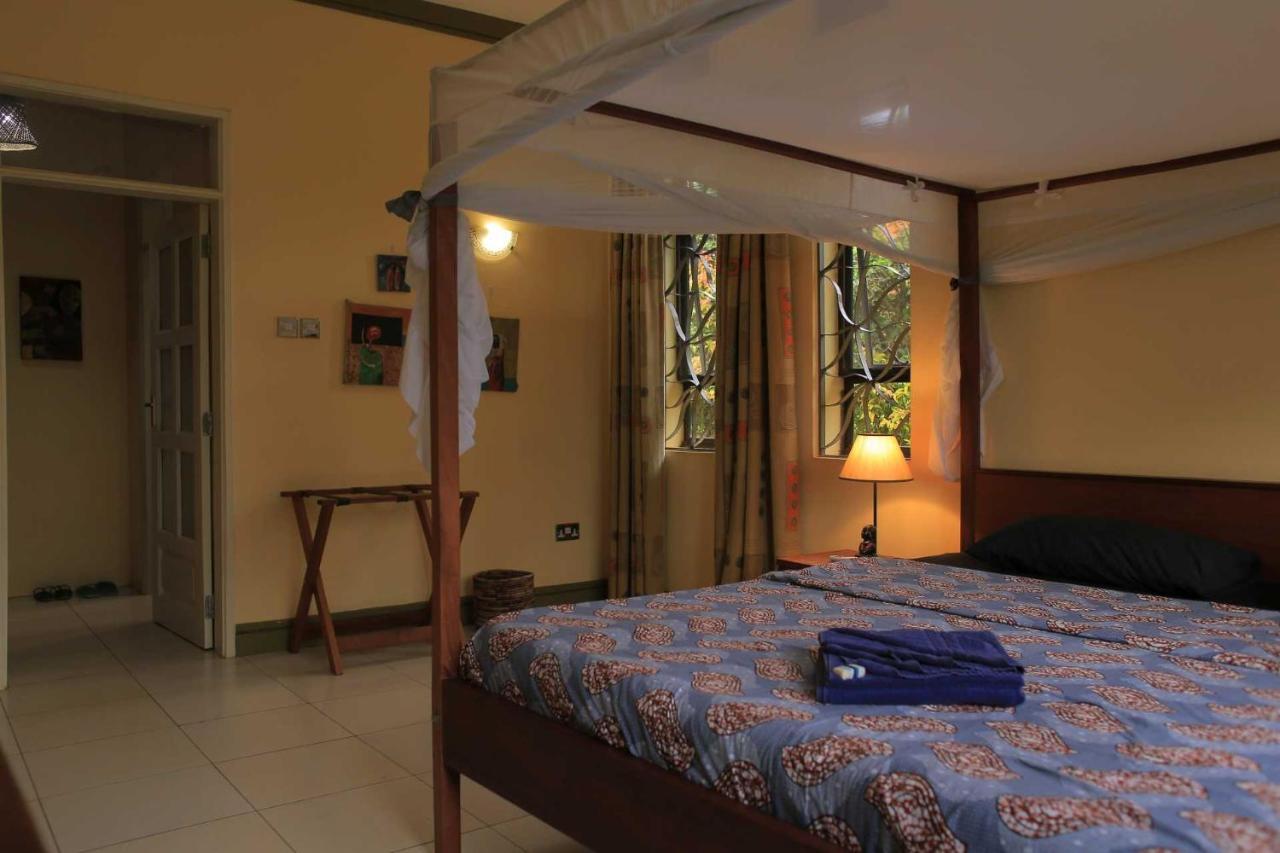 Bluemonkey Guesthouse Entebbe Zewnętrze zdjęcie