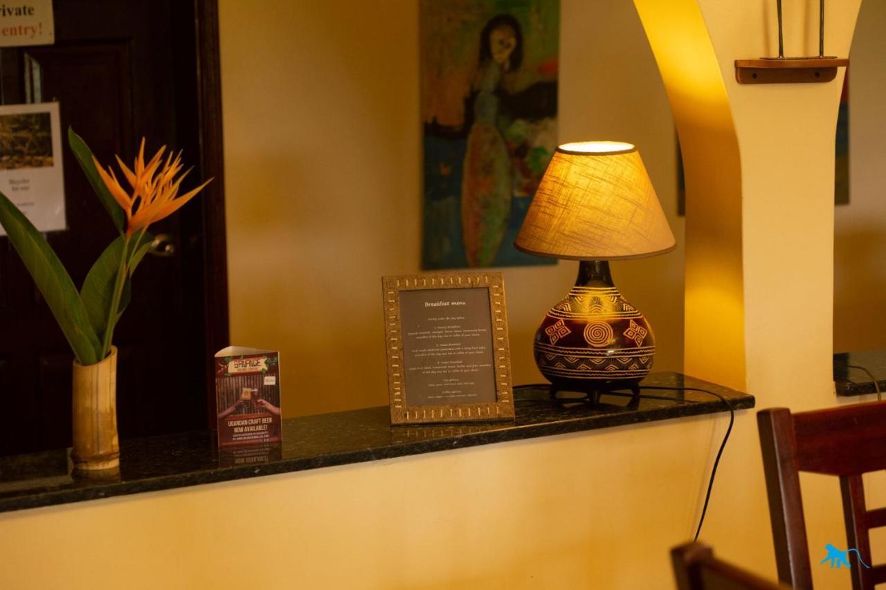 Bluemonkey Guesthouse Entebbe Zewnętrze zdjęcie
