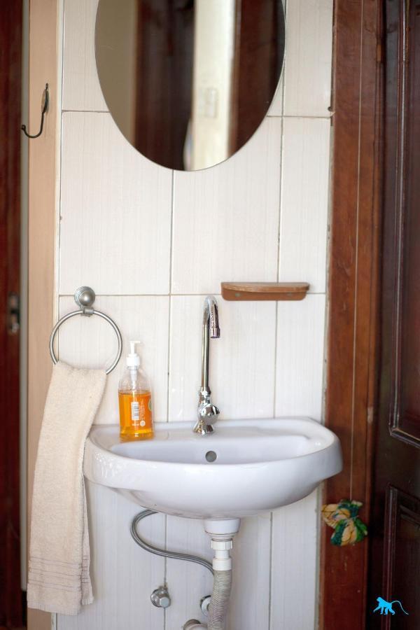 Bluemonkey Guesthouse Entebbe Zewnętrze zdjęcie