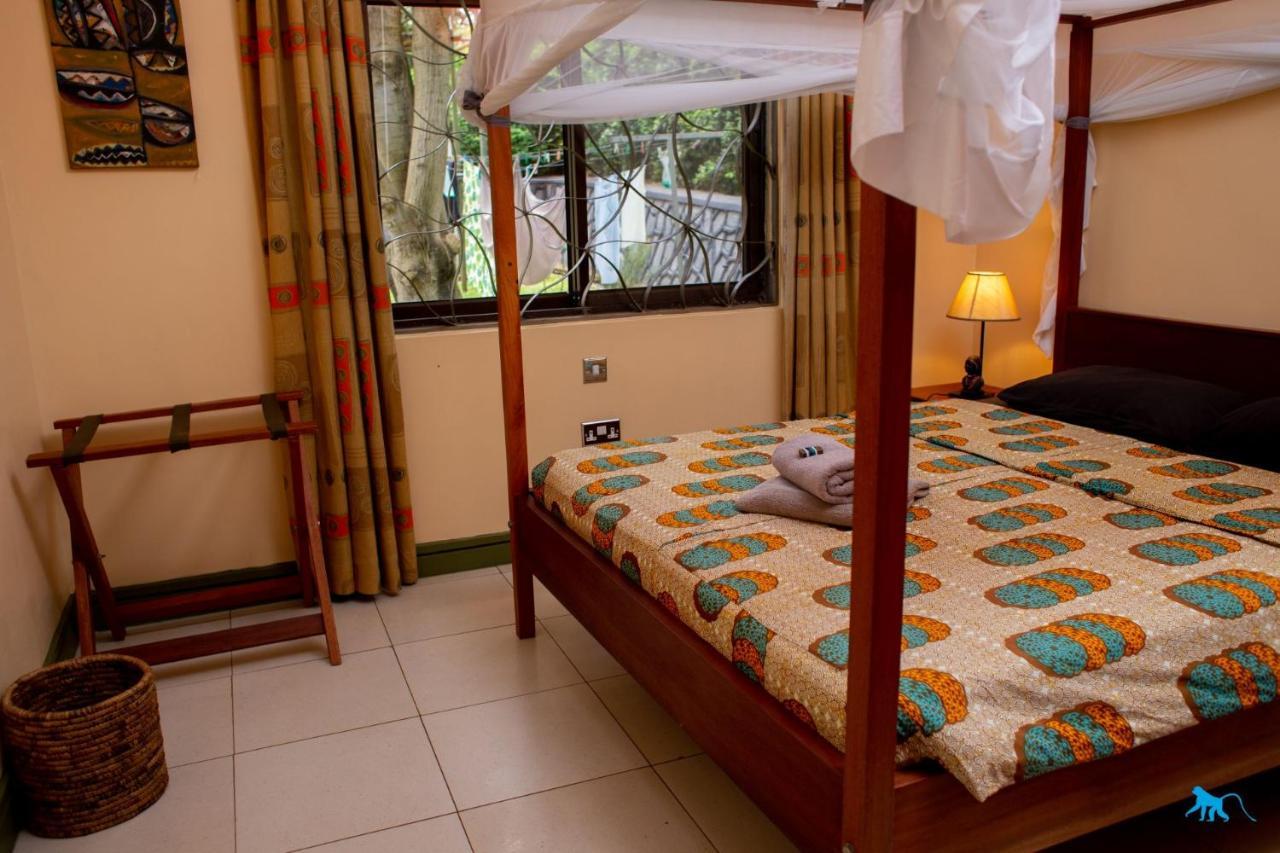 Bluemonkey Guesthouse Entebbe Zewnętrze zdjęcie