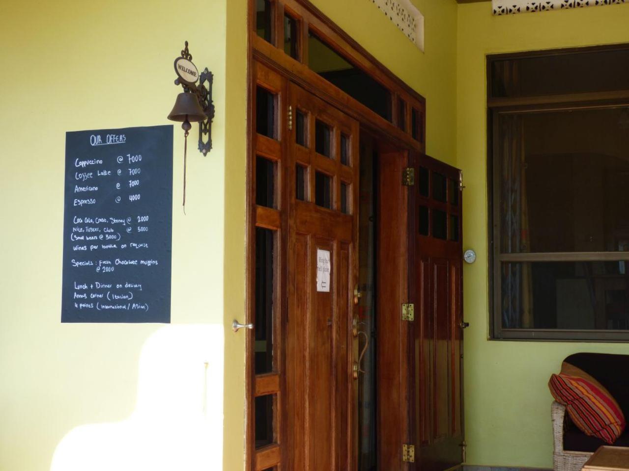 Bluemonkey Guesthouse Entebbe Zewnętrze zdjęcie